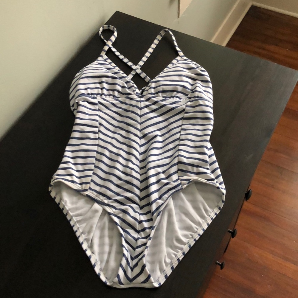 Splendid one piece swimsuit